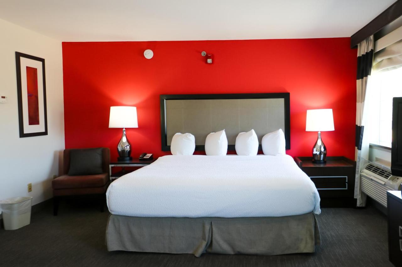 Hotel Ramada By Wyndham Del Rio Exteriér fotografie